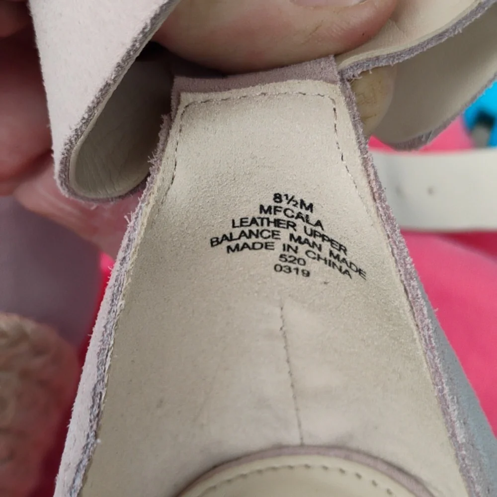Marc Fisher PINK Wedge SANDALS Like New  Sz  8.5